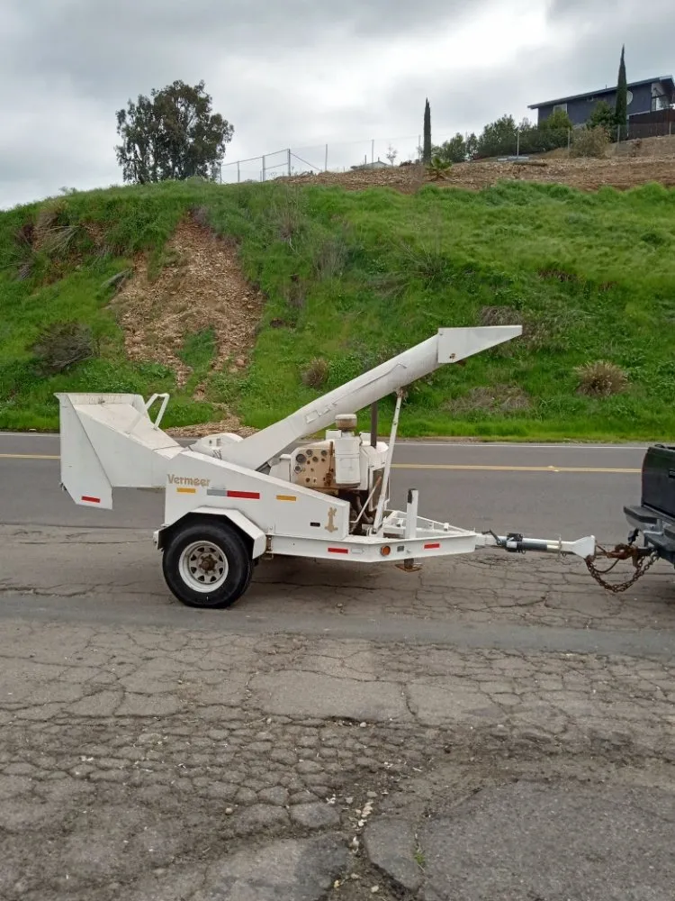 Local garden landscaping for year-round maintenance across San Diego, CA - T & R Tree Service