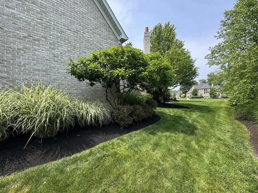 Top-rated garden landscaping experts serving Lorain, OH - T & S Contractors