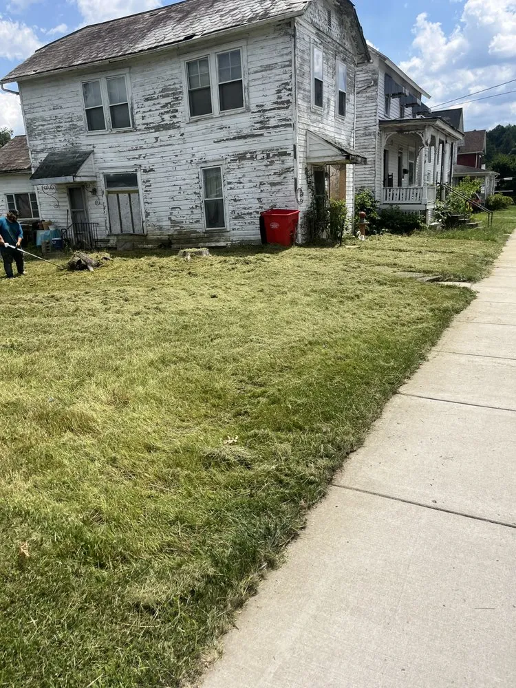 Local garden landscaping experts serving Zanesville, OH - T & S Services