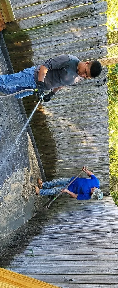 Professional lawn mowing service in Navarre, FL - T & W Landscape Experts