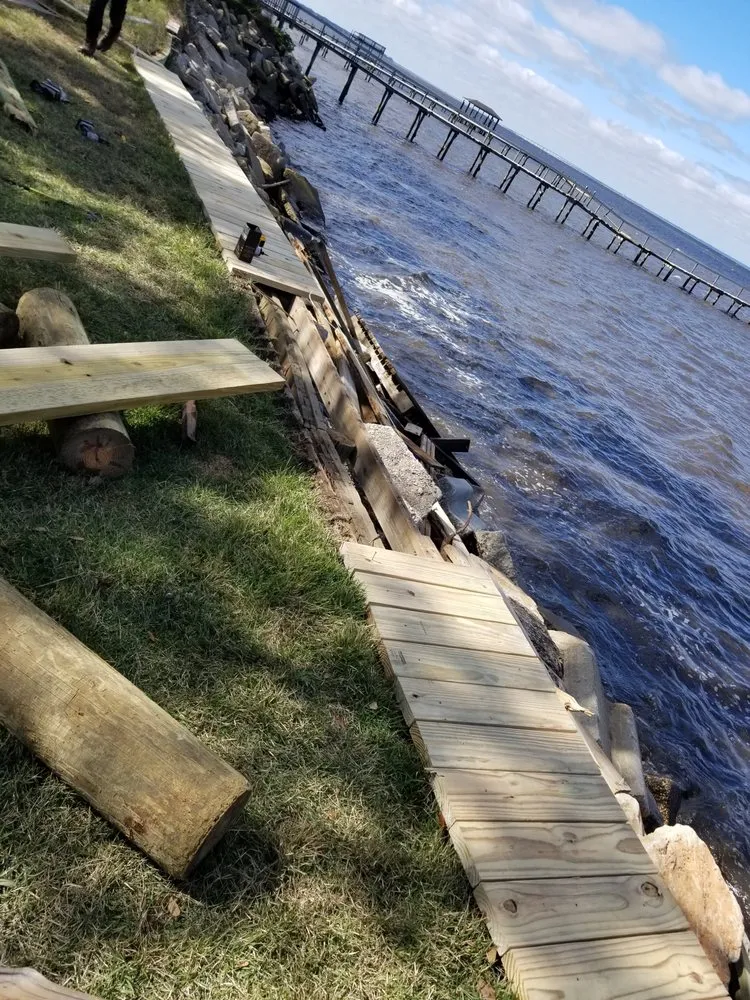 Top-rated residential landscaping in Navarre, FL by T & W Landscape Experts