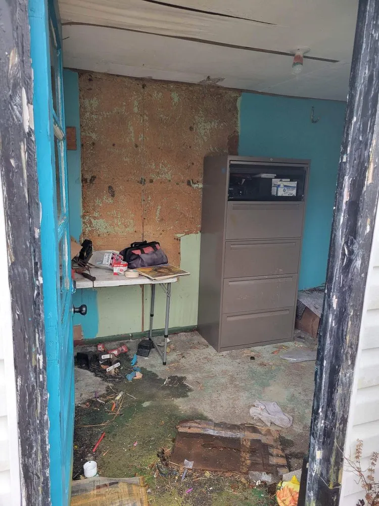 Custom outdoor landscaping for beautiful yards across Virginia Beach, VA - T & W Scrap Metal & Junk Removal