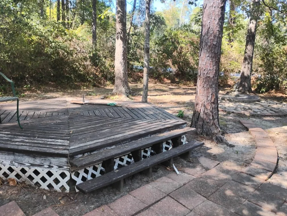 Reliable lawn care service experts serving Gulfport, MS - T And A Working Miracles Lawn Care