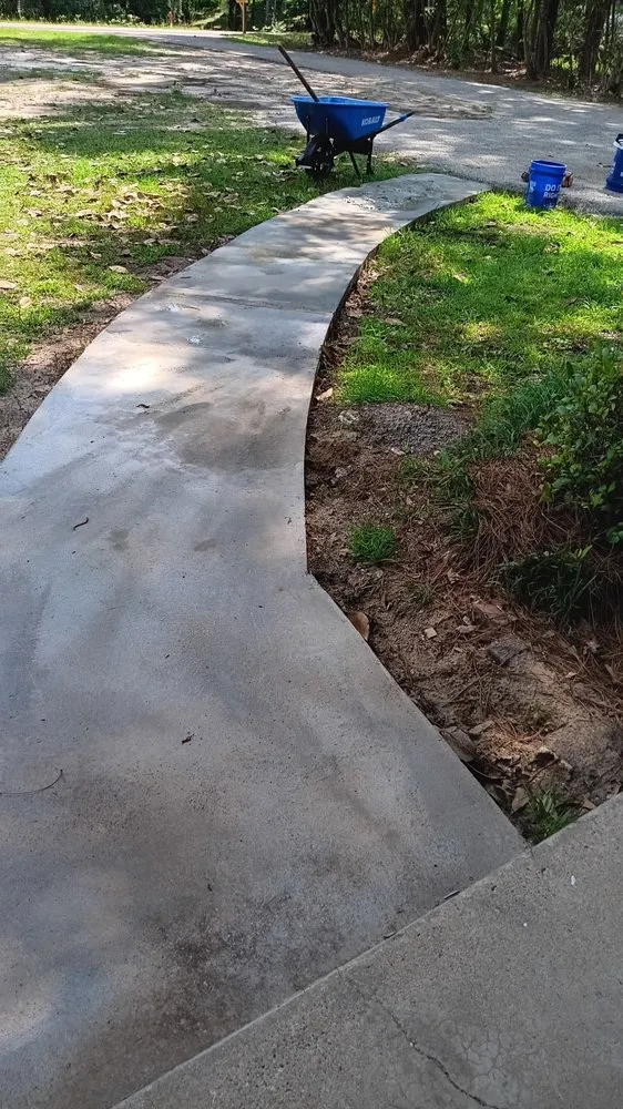 Local residential landscaping in Hattiesburg, MS - T and D Concrete and Construction