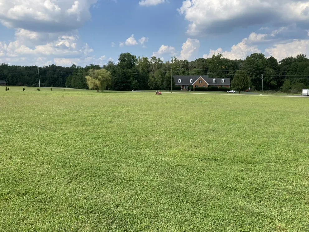 Reliable garden landscaping for homes across Colonial Heights, VA - T and J Fine Cut