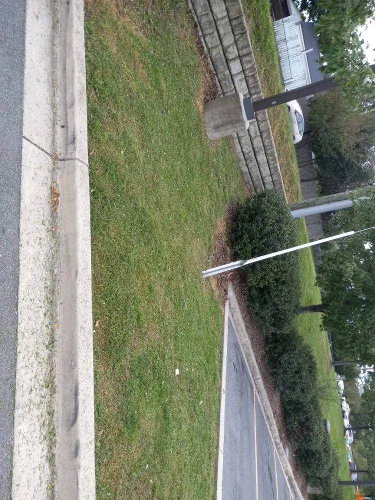 Local garden landscaping experts serving Hampton, VA - T And Wingate Lawncare