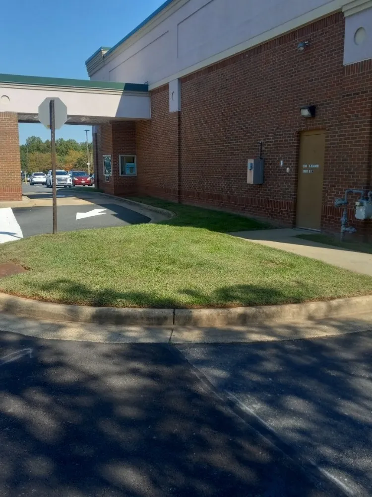 Professional lawn mowing service in Hampton, VA - T And Wingate Lawncare