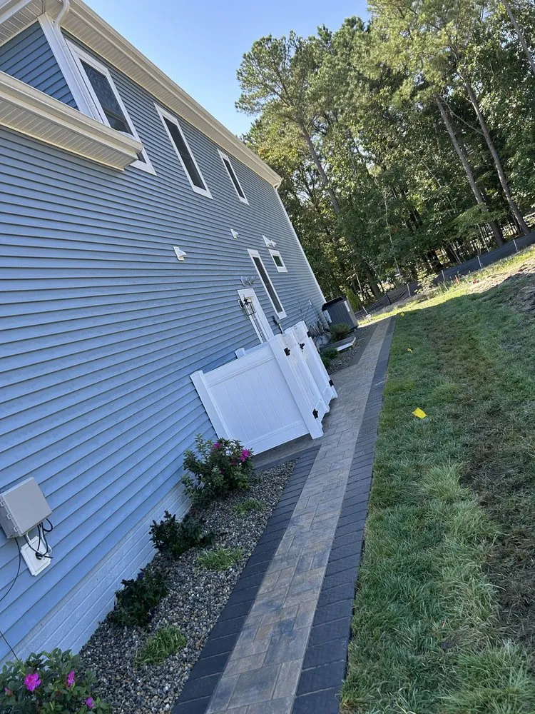 Custom lawn mowing service in Georgetown, DE by T Cruz Landscaping