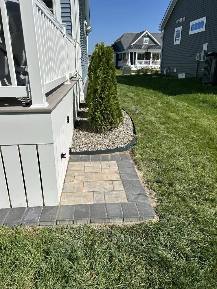 Expert garden landscaping in Georgetown, DE by T Cruz Landscaping