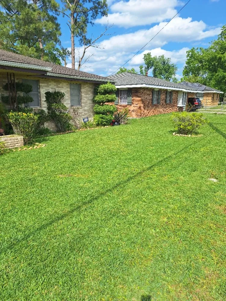 Trusted yard maintenance near you across Houma, LA - T G T Pressure