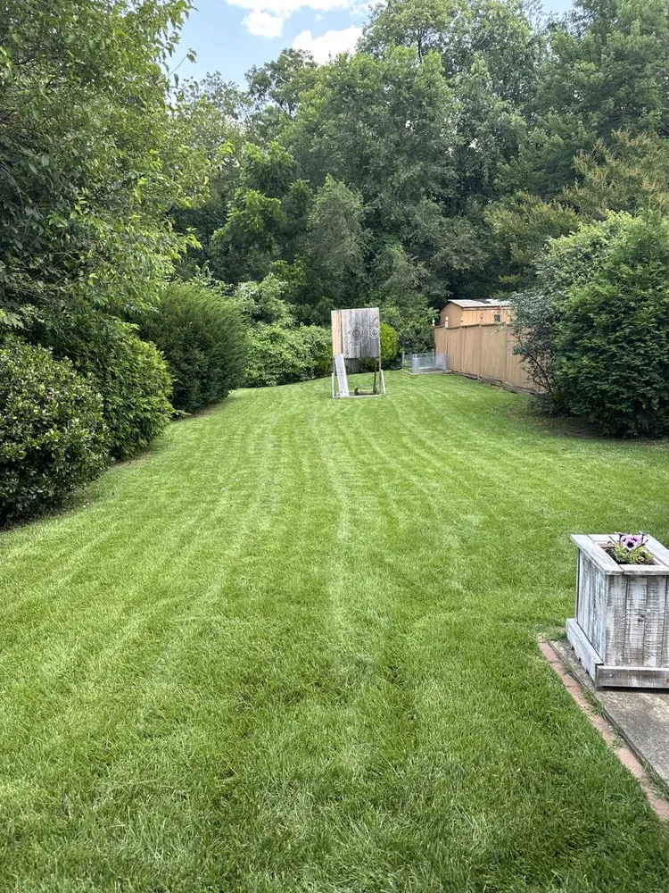 Professional lawn care service experts serving Philadelphia, PA - T K Landscaping