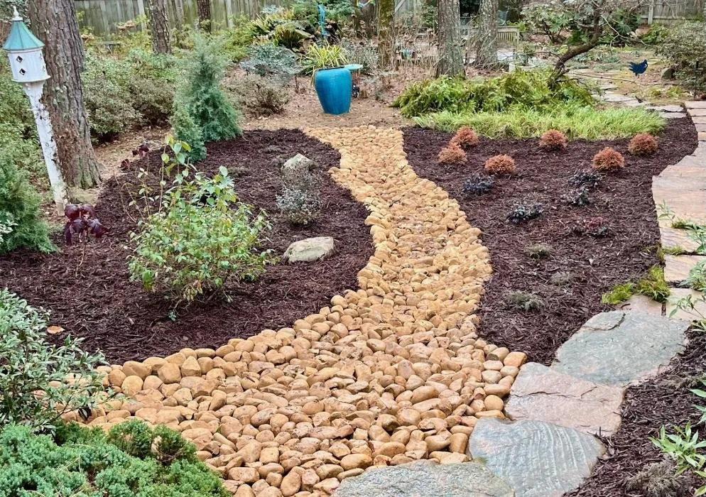 Professional outdoor landscaping in Franklin, TN by T Money Design