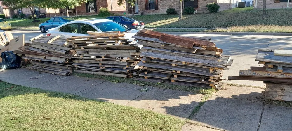 Reliable lawn care service with custom design in Dallas, TX by T N T Junk Removal