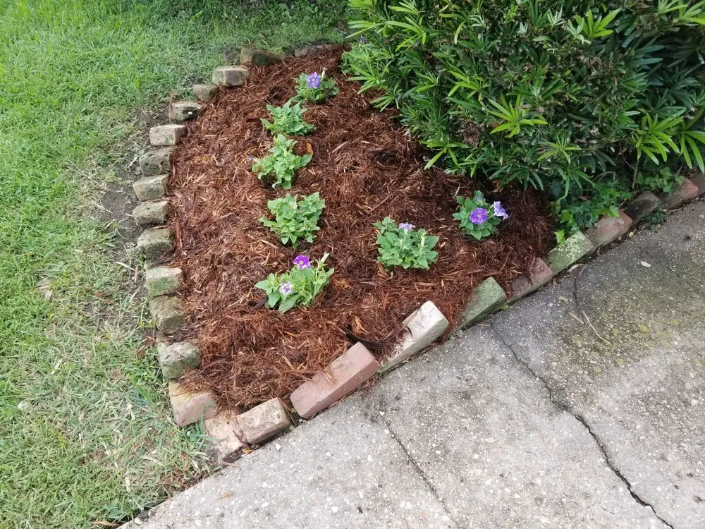 Custom garden landscaping in Belle Chasse, LA by T O's Lawn & Landscaping