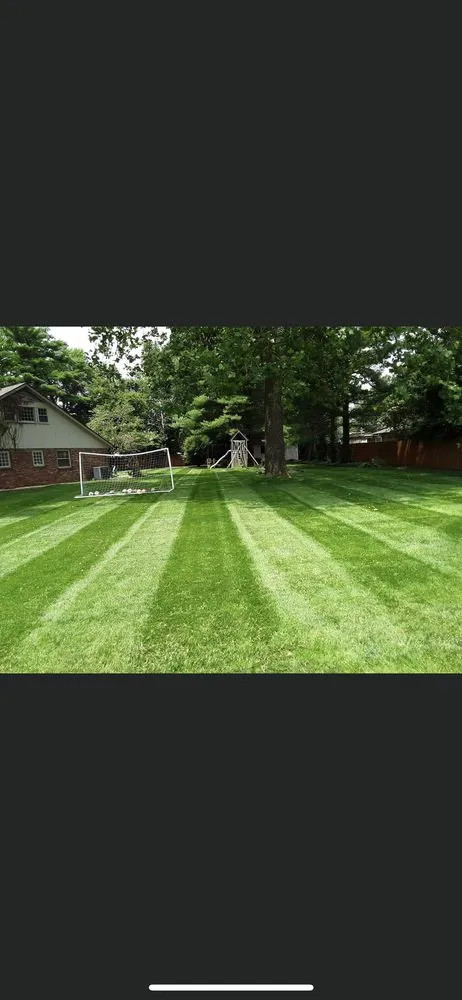 Reliable yard maintenance in Richmond Heights, MO - T R Scapes Lawn and Landscaping