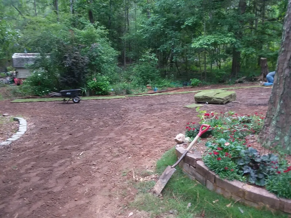 Affordable yard cleanup service with custom design in Cusseta, GA by T Ray Services