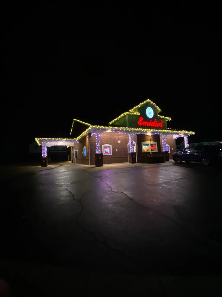 Custom yard cleanup service with custom design across Barberton, OH - T2 Design Lawn and Landscape