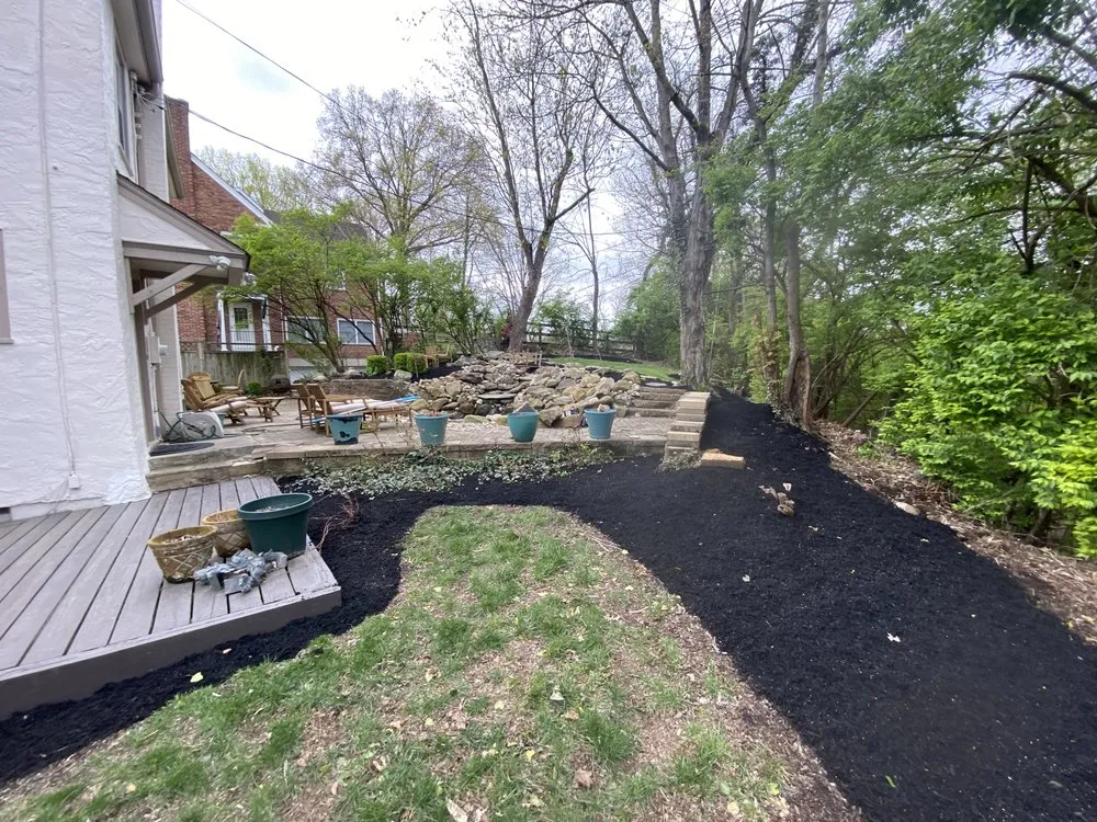 Custom landscaping services in Cincinnati, OH - T2B Lawn Care