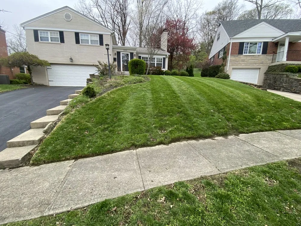 Local yard maintenance in Cincinnati, OH - T2B Lawn Care