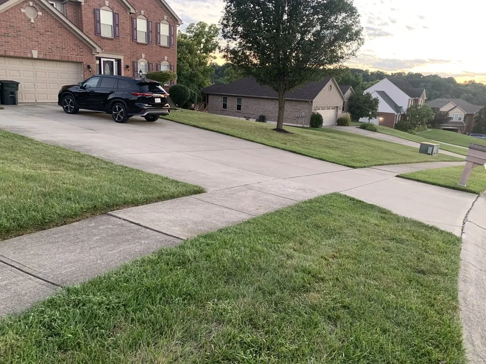 Expert lawn care service in Cincinnati, OH by T2B Lawn Care