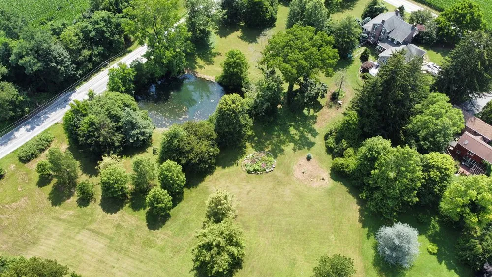 Custom landscape design experts serving Elkridge, MD - Ta lawn care