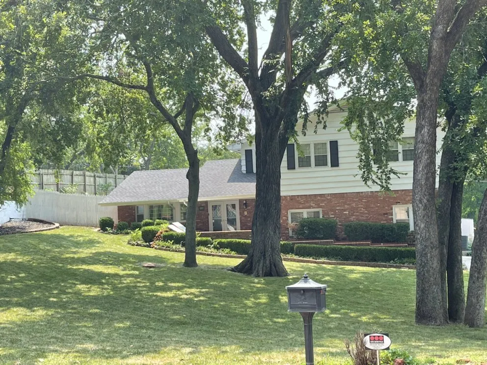 Affordable garden landscaping in Norman, OK by T&A Pressure Pros