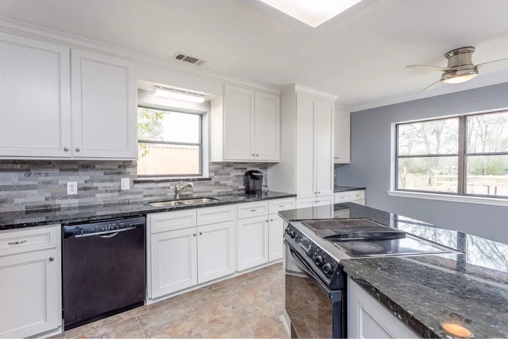 Professional landscaping services for beautiful yards across Port Neches, TX - TabbyMac’s Sparkling Service