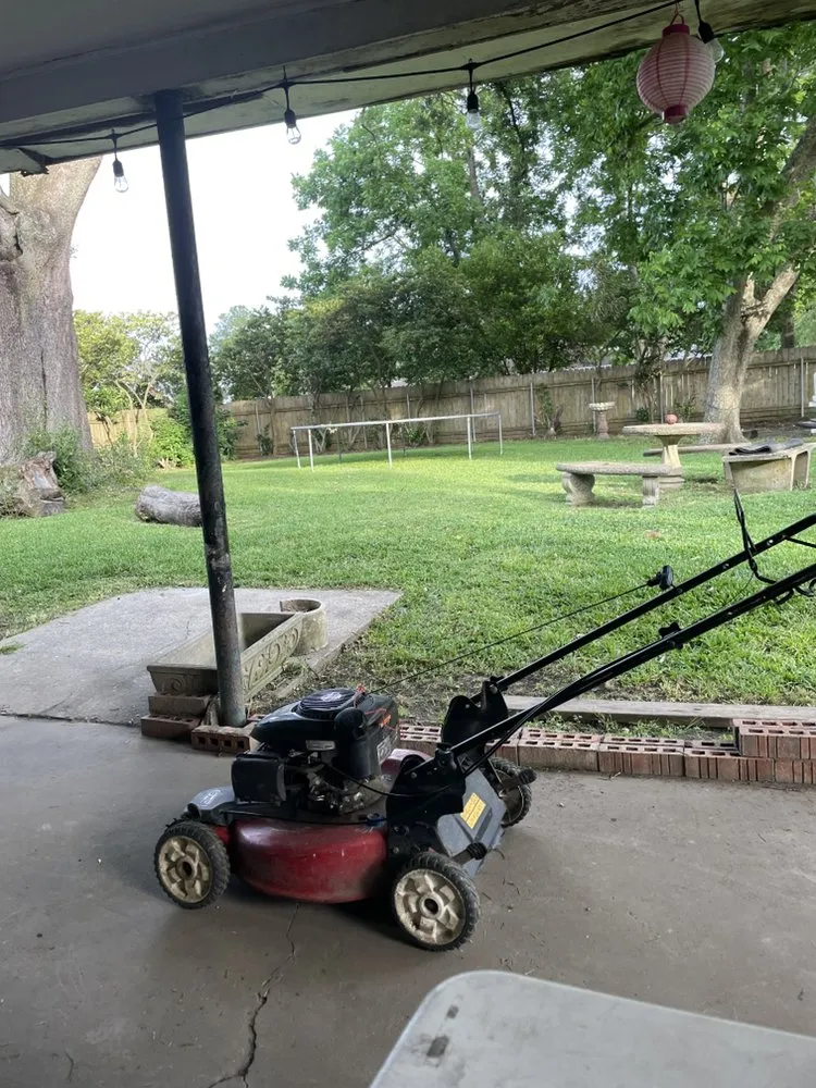 Affordable residential landscaping for beautiful yards in Port Neches, TX by TabbyMac’s Sparkling Service