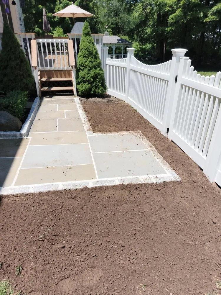 Reliable yard cleanup service experts serving Purdys, NY - Tabora Tree Service & Landscaping