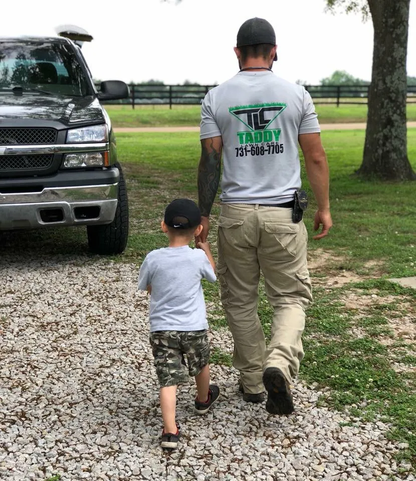 Trusted lawn mowing service experts serving Bolivar, TN - Taddy Lawn Care