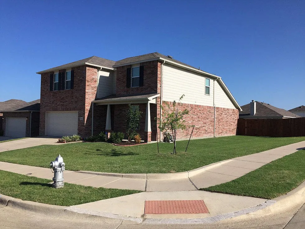 Local landscaping services experts serving Haslet, TX - Tailored Lawn & Maintenance