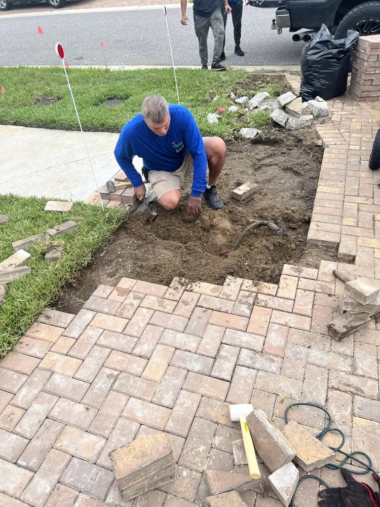 Local garden landscaping in Tarpon Springs, FL by Tailored Turf Lawn And Landscape