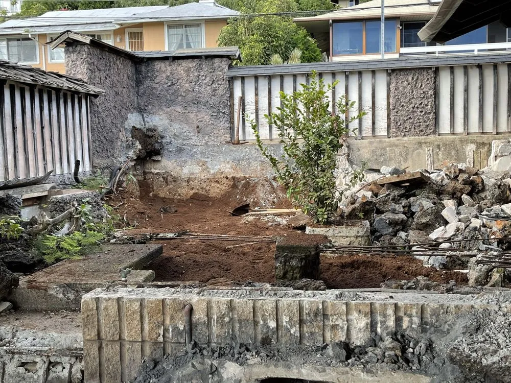Affordable lawn mowing service experts serving Mililani, HI - Takai Masonry Contractor
