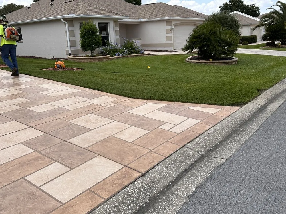 Custom lawn mowing service in Leesburg, FL - Take care A Lawn Maintenance Company