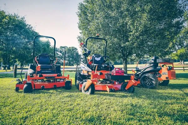 Talbotts Lawn Service Logo