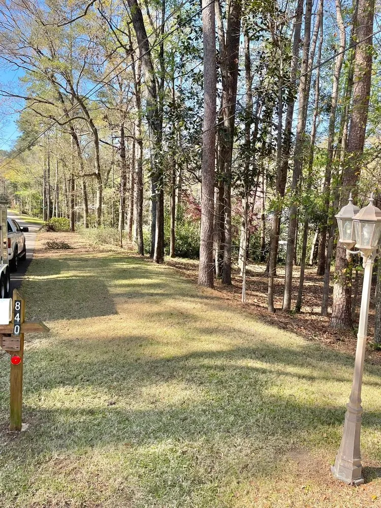 Custom yard maintenance for beautiful yards in Tallahassee, FL by Tallahassee Lawn & Landscape