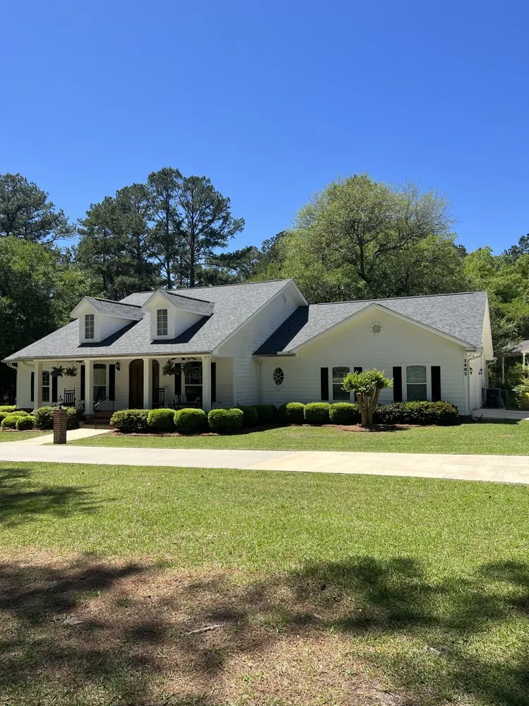 Affordable yard maintenance in Tallahassee, FL by Tallahassee Lawn & Landscape