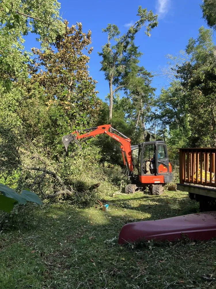 Expert yard maintenance for outdoor upgrades in Tallahassee, FL by Tallahassee Prime Lawn Care