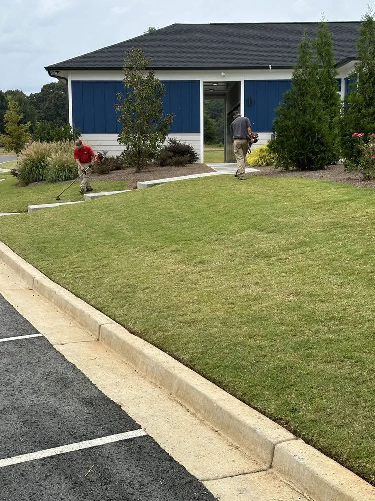Affordable landscaping services experts serving Hartwell, GA - Tallent Lawn Services, LLC