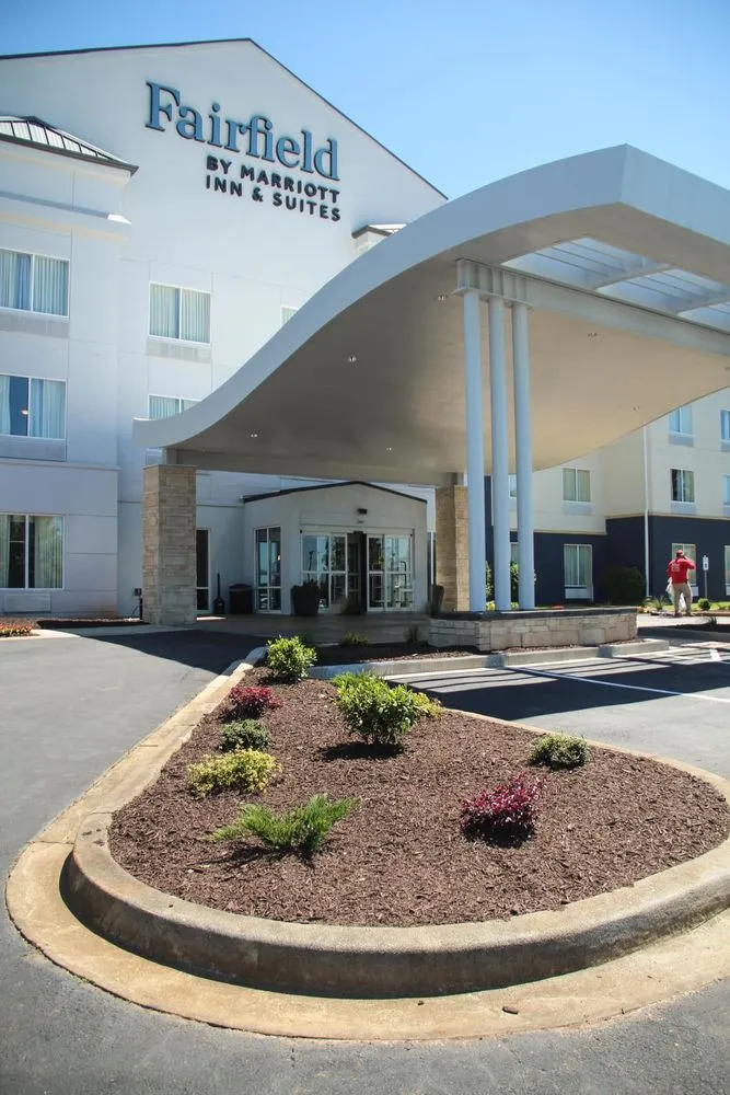 Top-rated residential landscaping in Hartwell, GA - Tallent Lawn Services, LLC