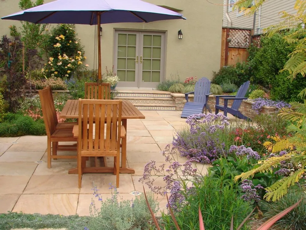 Professional garden landscaping experts serving Oakland, CA - Tamar Carson Landscaping