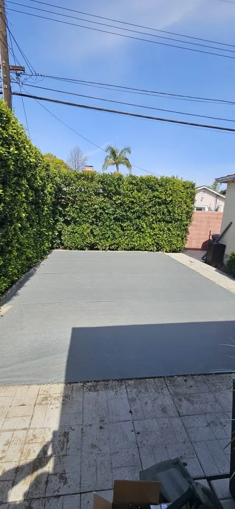 Affordable yard maintenance in Huntington Park, CA by TandScape Landscaping