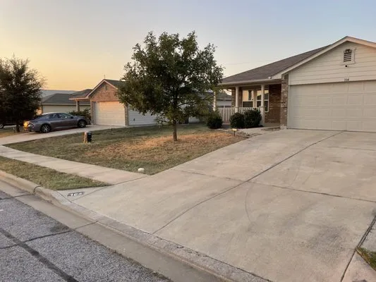 Tano’s Landscaping Logo