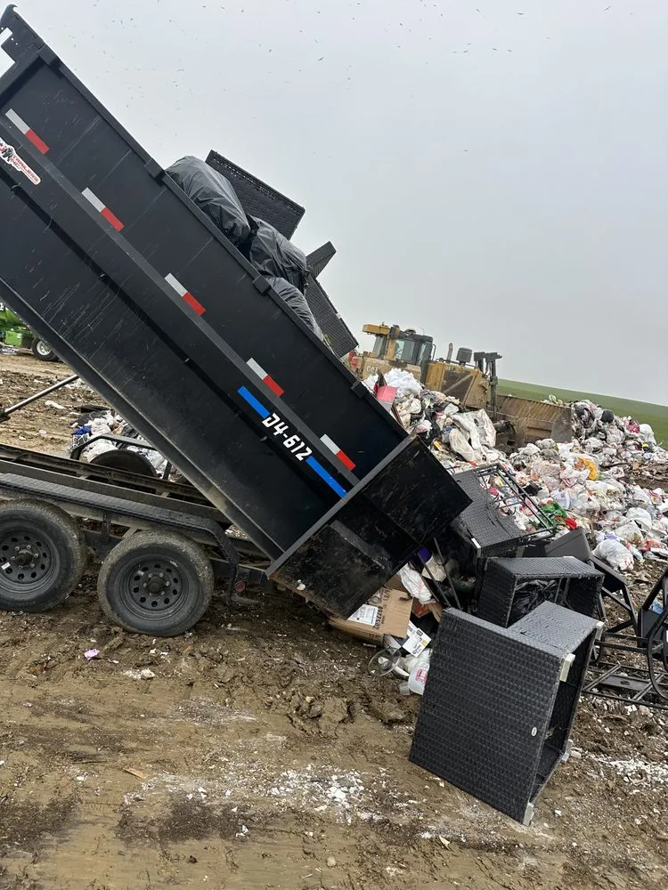 Custom yard cleanup service in Los Banos, CA - Tapia’s Junk Removal and Hauling Services