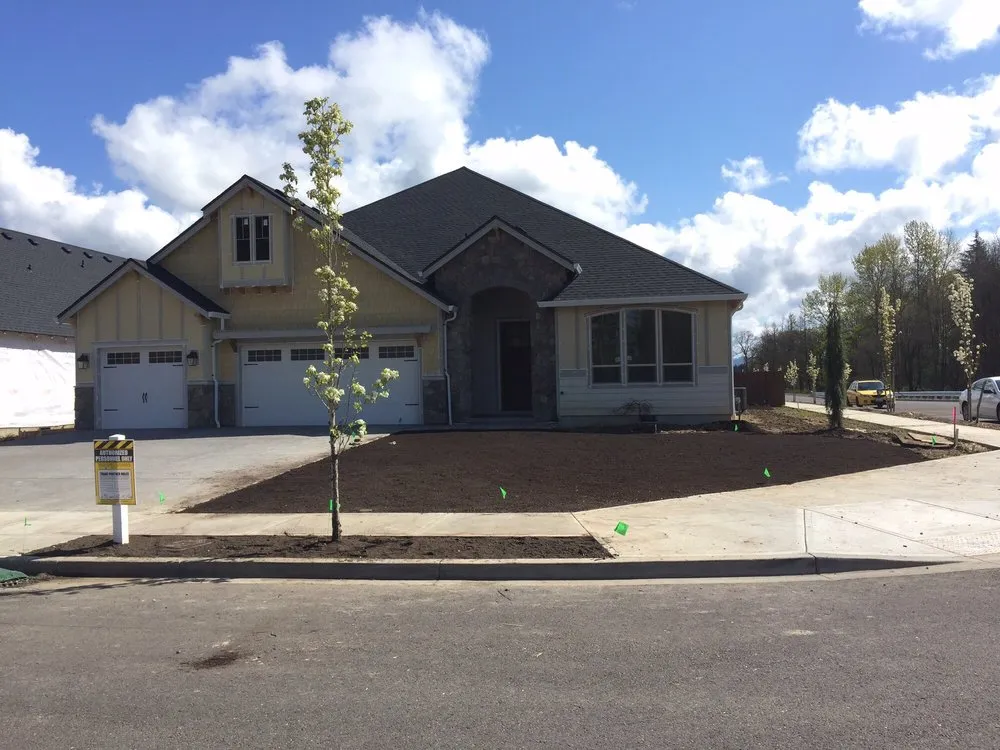 Reliable yard maintenance in Battle Ground, WA by Tapias Landscaping