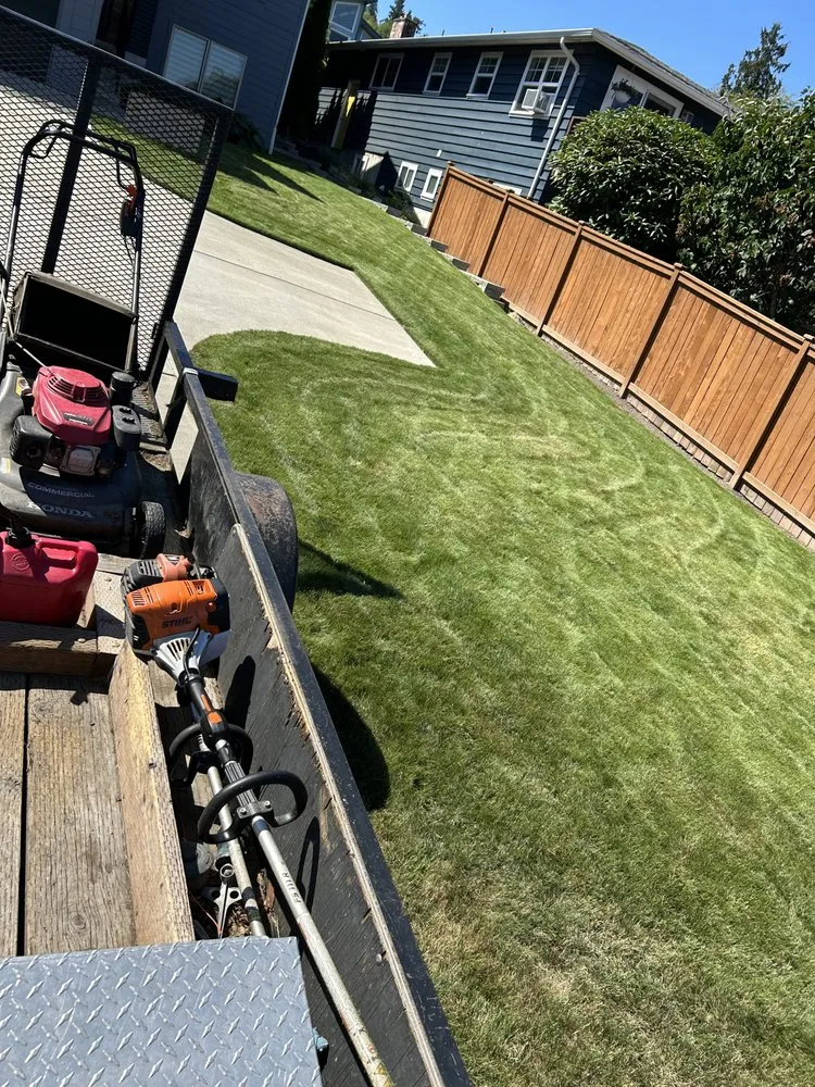 Expert lawn care service in Seattle, WA by Tapia’s Landscaping