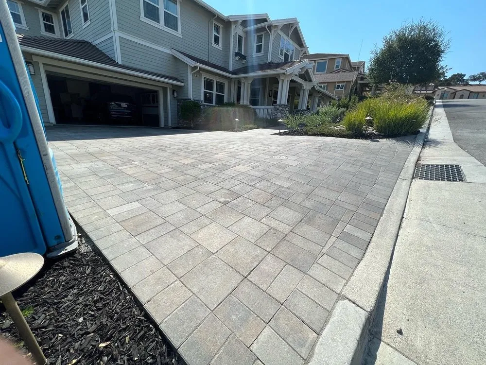 Custom yard cleanup service in Royal Oaks, CA - Tapias New Generation