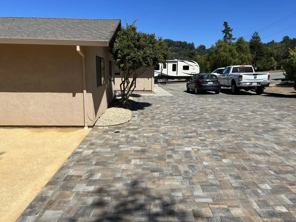 Local garden landscaping for beautiful yards across Royal Oaks, CA - Tapias New Generation