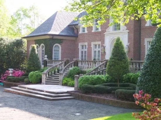 Reliable lawn care service in Garner, NC - Taproot