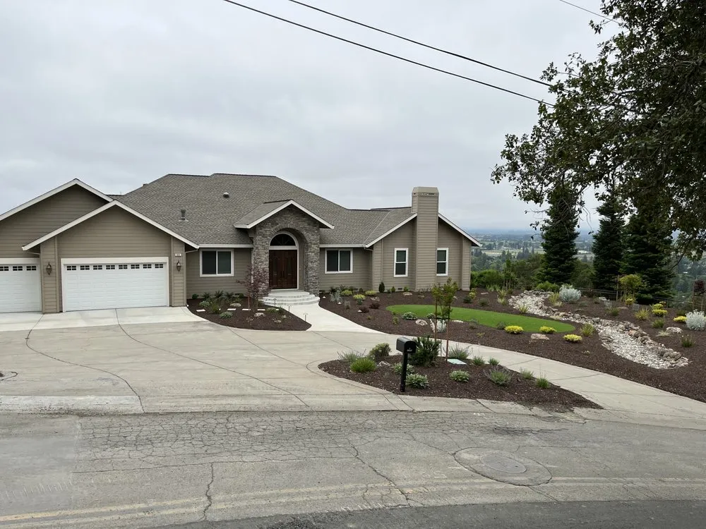 Top-rated lawn care service experts serving Windsor, CA - Tarantino's Yardscapes